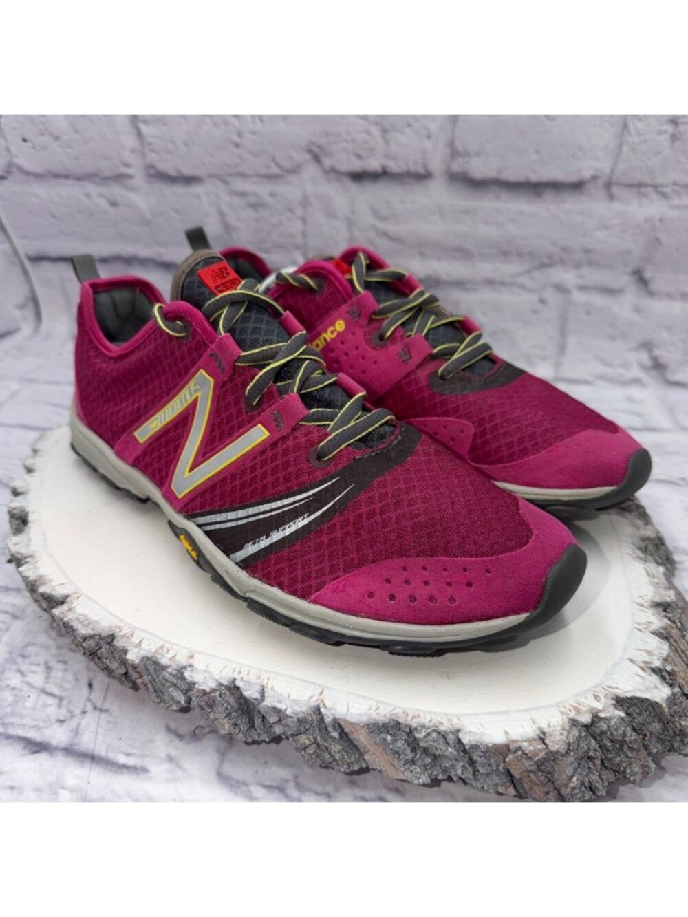 New Balance Minimus Women Size 7.5 B Trail Running Shoes Pink WT20BG2 Vibram